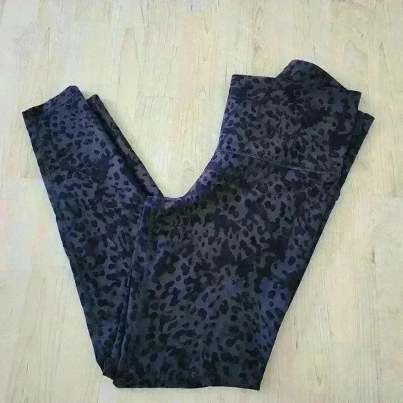 Old Navy leopard print athletic leggings size Large - Picture 1 of 7